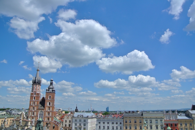 ポーランドの街と空